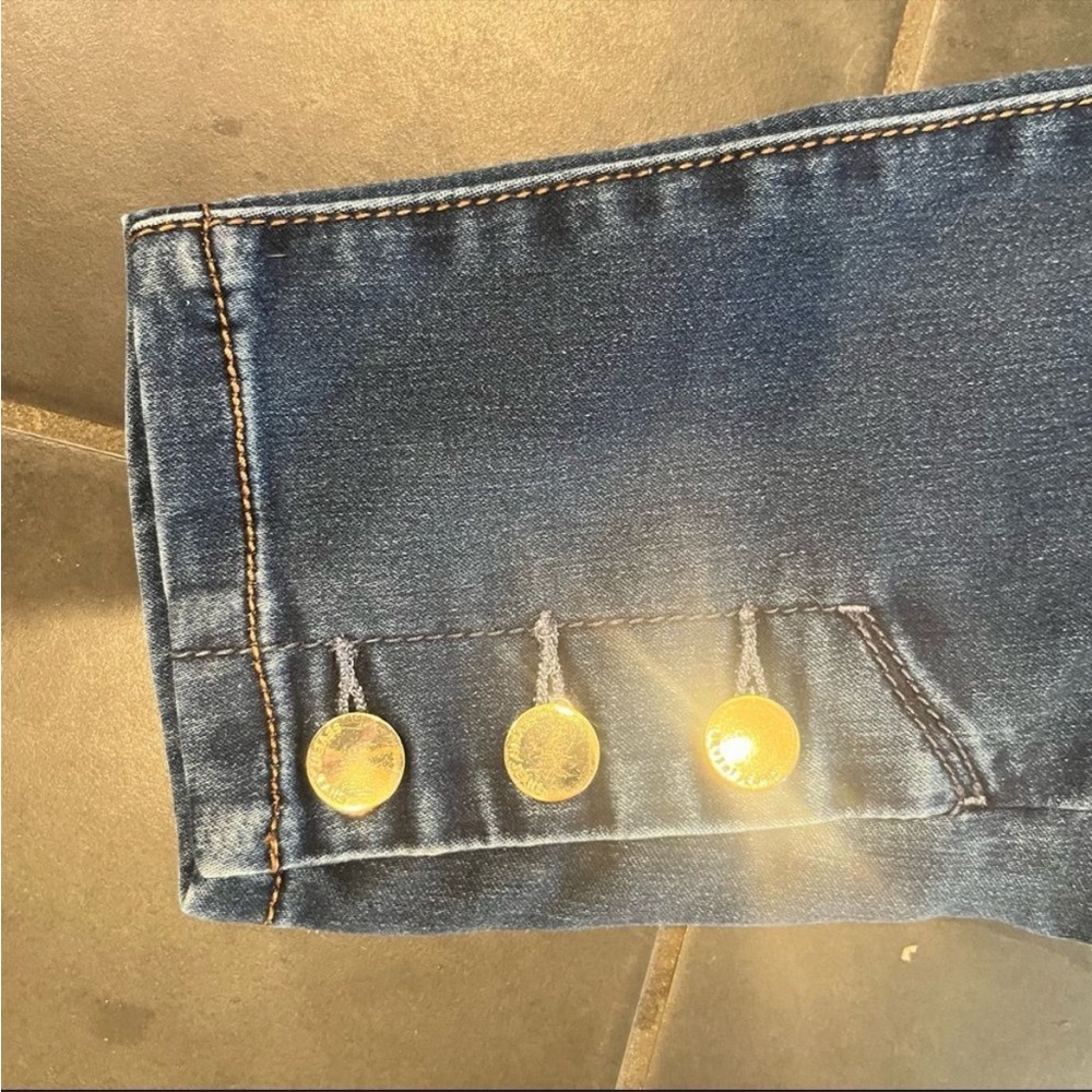 SEVEN7 Medium Wash Straight Leg Jeans with Button Hem - Picture 5 of 5